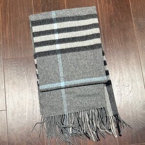 UGG Gray white blue merino Wool Scarf with Fringe